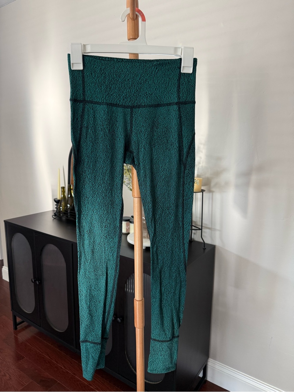 Lululemon Black and Green High Rise Full Length Pants Women’s Size 4